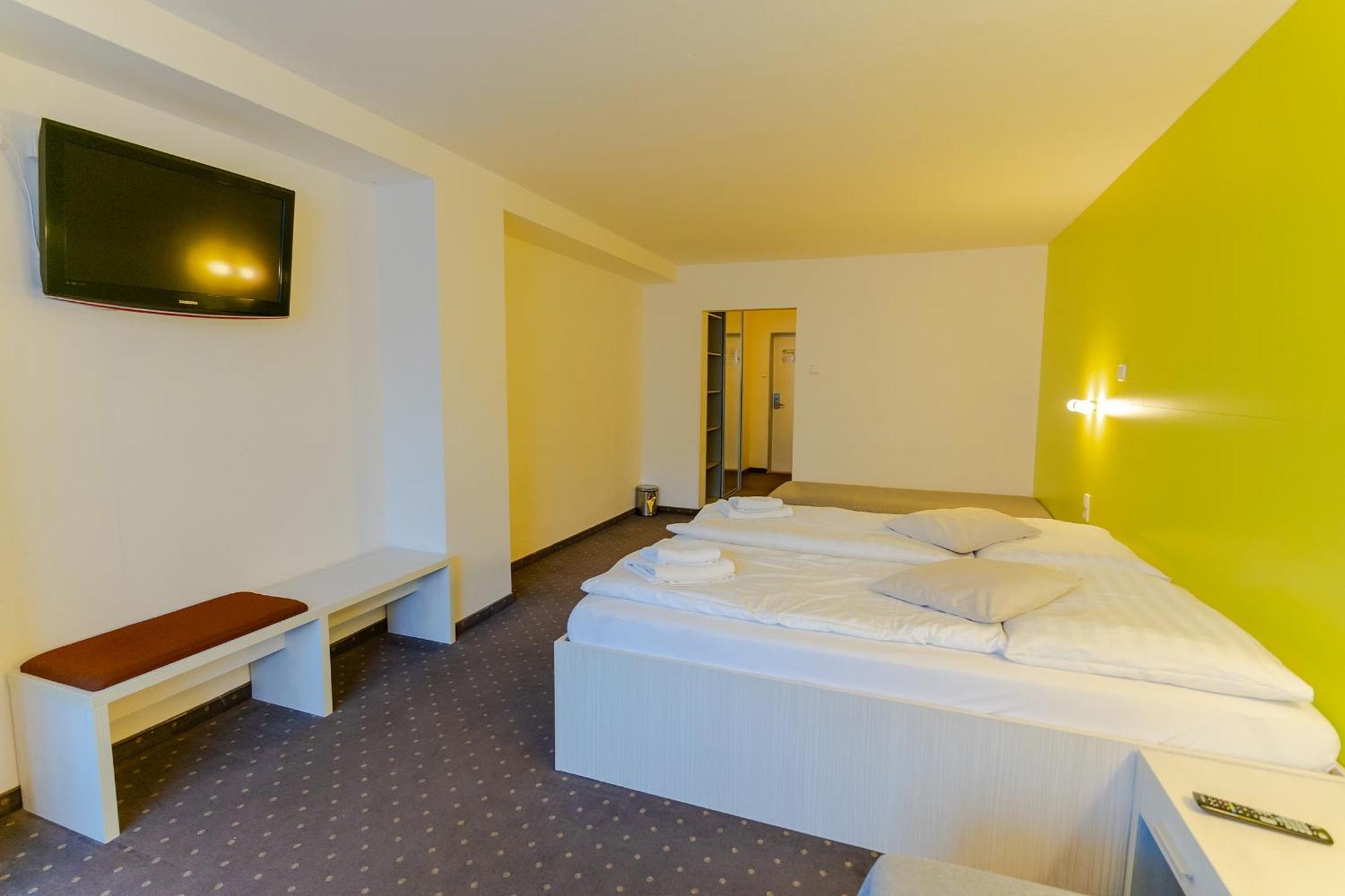 Hotel Ostredok Деменівська Долина Екстер'єр фото