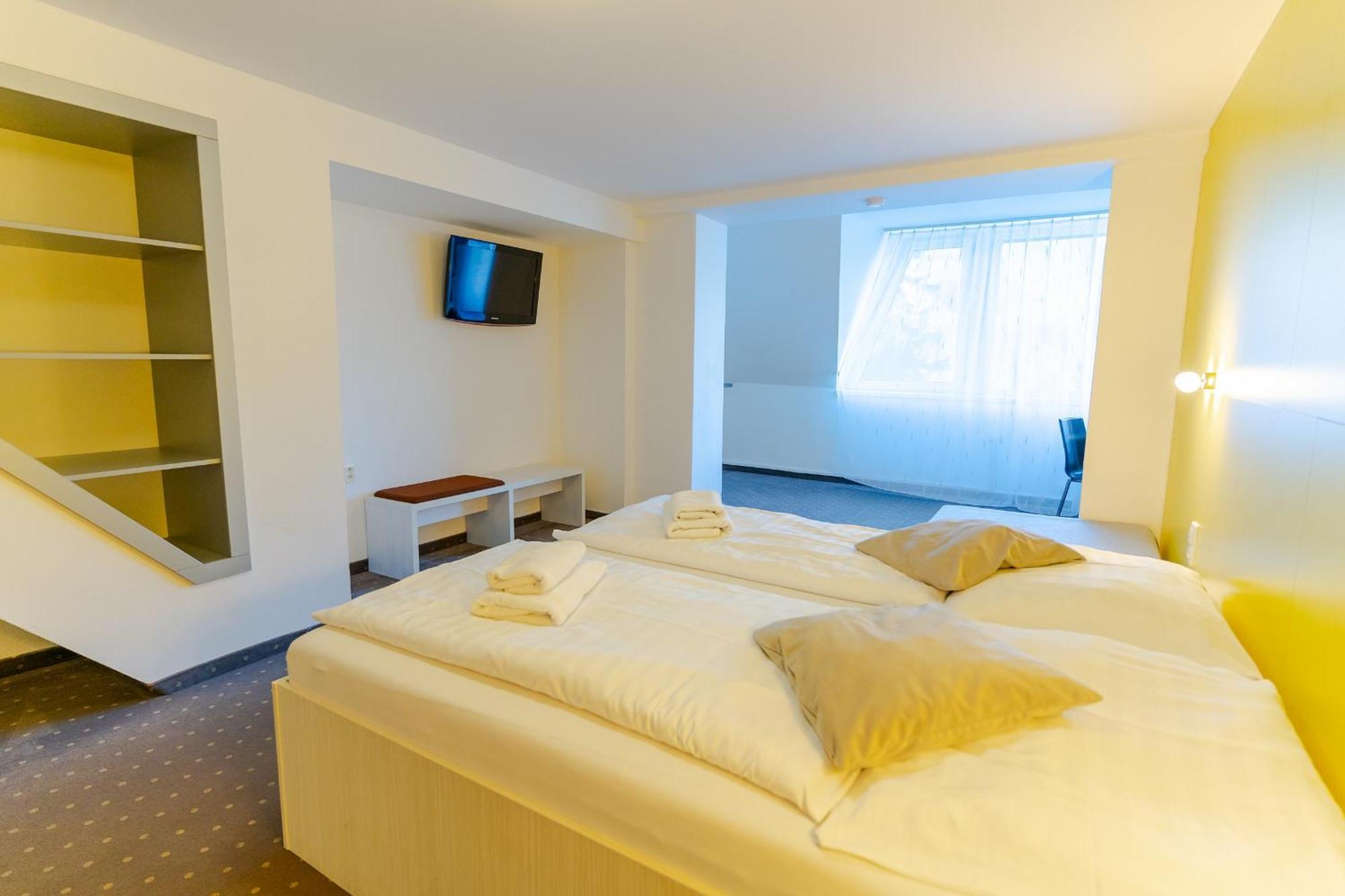 Hotel Ostredok Деменівська Долина Екстер'єр фото